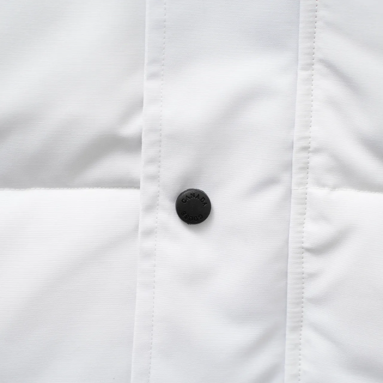 P340 CANADA GOOSE丨Canada Goose slanted pocket stand collar down vest Color: Large white and black label Size: XS-XXL